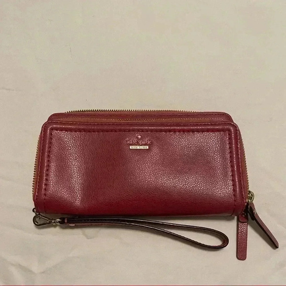 Kate Spade Wallet With Wristlet